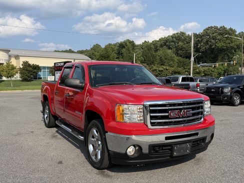 Used 2013 GMC Sierra 1500 SLE w/ Power Tech Package AWD/4WD image 3