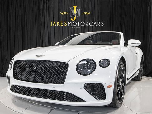 Used 2020 Bentley Continental GT image 19