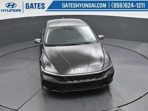 New 2026 Hyundai Elantra SE image 43