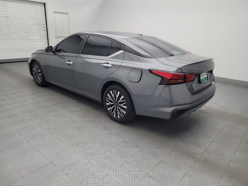 Used 2023 Nissan Altima 2.5 SV FWD image 3