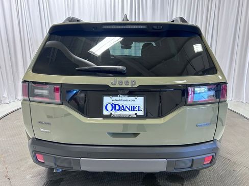 New 2026 Jeep Cherokee Overland image 29