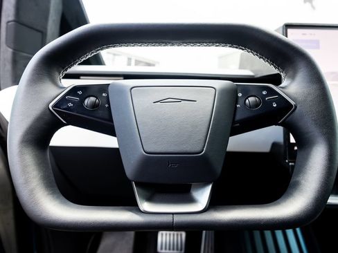 Used 2024 Tesla Cybertruck AWD Crew Cab image 20