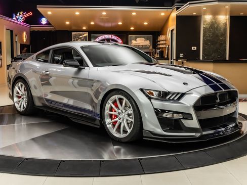 Used 2020 Ford Mustang Shelby GT500 w/ Technology Package RWD image 9