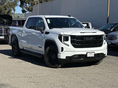 New 2026 GMC Sierra 1500 Elevation w/ LPO, Elevation Black Package