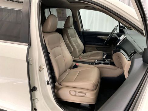 Used 2019 Honda Ridgeline RTL-T image 11