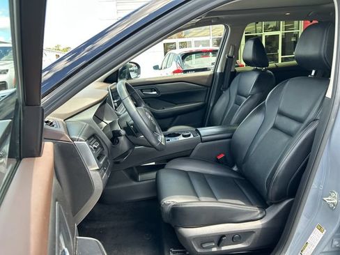 Used 2023 Nissan Rogue SV w/ SV Premium B Package AWD/4WD image 31