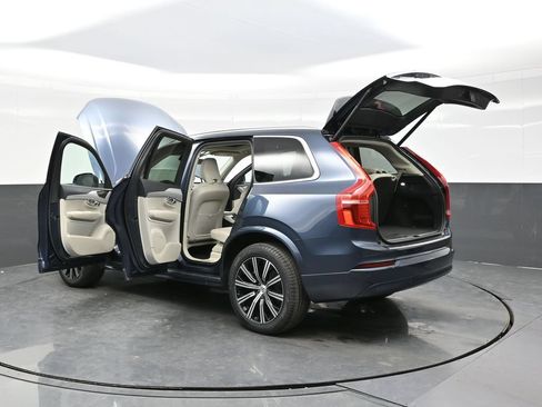 Used 2023 Volvo XC90 B5 Core w/ Protection Package Premier AWD/4WD image 47