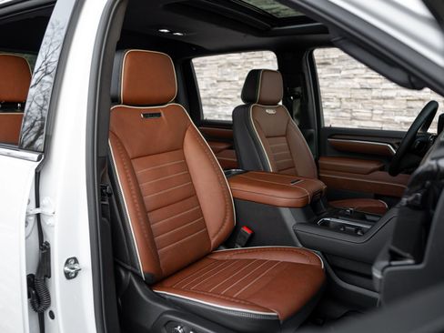 Used 2026 GMC Sierra 3500 Denali Ultimate image 40