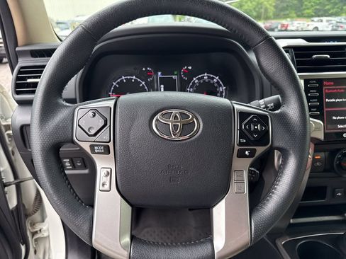 Used 2022 Toyota 4Runner SR5 Premium AWD/4WD image 23