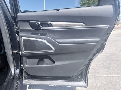 Used 2020 Kia Telluride EX w/ Towing Package AWD/4WD image 28