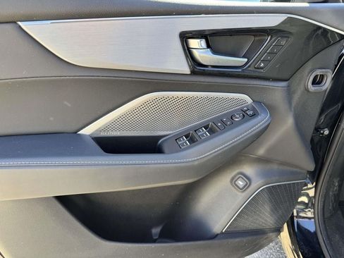 Used 2023 Acura MDX SH-AWD w/ Technology Package image 14
