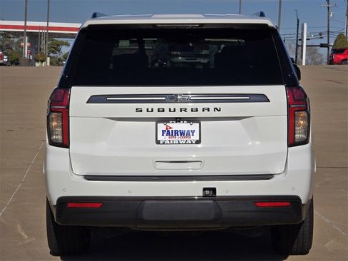 Used 2021 Chevrolet Suburban Z71 w/ Z71 Off-Road Package image 5