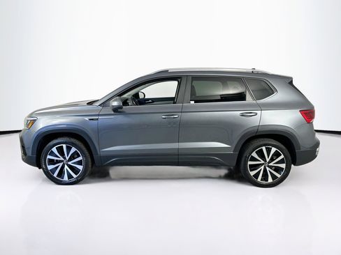 Used 2022 Volkswagen Taos SE image 8
