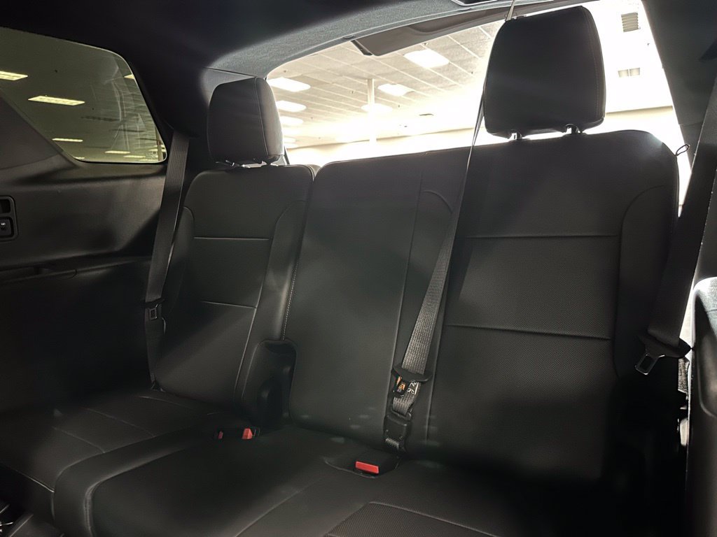 Used 2022 Chevrolet Traverse Premier w/ Redline Edition AWD/4WD image 28