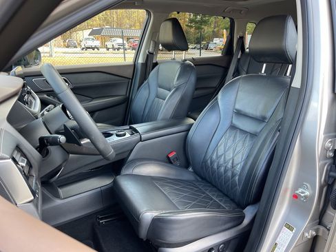 Used 2021 Nissan Rogue Platinum image 19