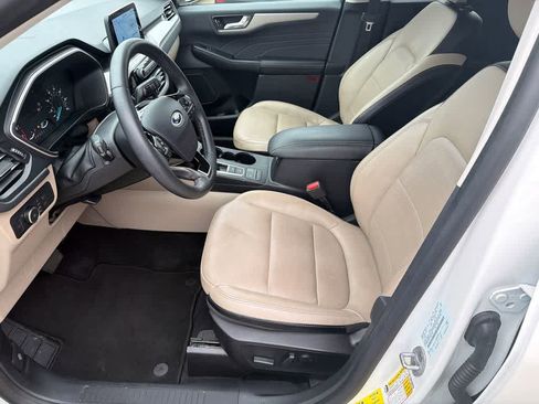 Used 2022 Ford Escape SEL FWD image 10
