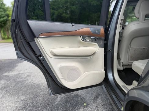 Used 2017 Volvo XC90 T6 Inscription w/ Vision Package AWD/4WD image 12