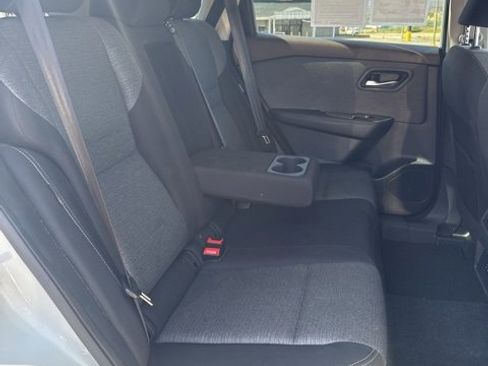 Certified 2022 Nissan Rogue SV image 17