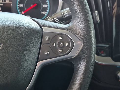 Used 2020 Chevrolet Traverse LS FWD image 17
