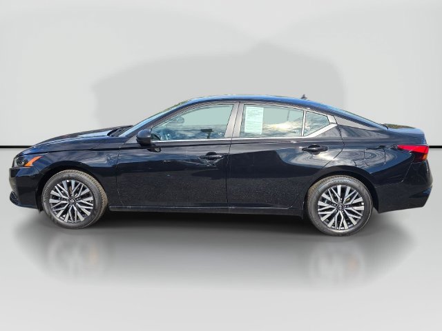 Used 2026 Nissan Altima 2.5 SV AWD/4WD image 2