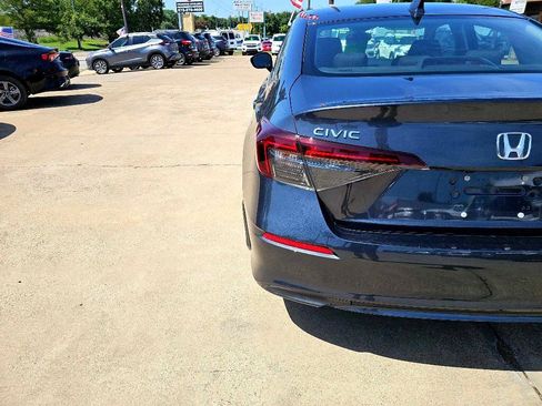 Used 2025 Honda Civic LX image 9