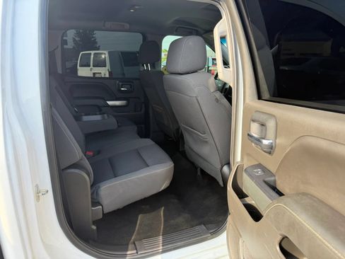 Used 2018 Chevrolet Silverado 1500 LT w/ Texas Edition RWD image 9