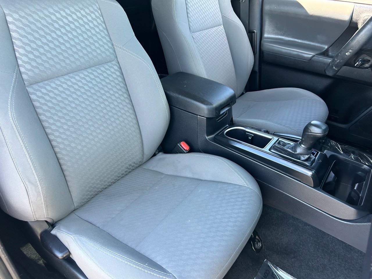 Used 2021 Toyota Tacoma SR RWD image 11