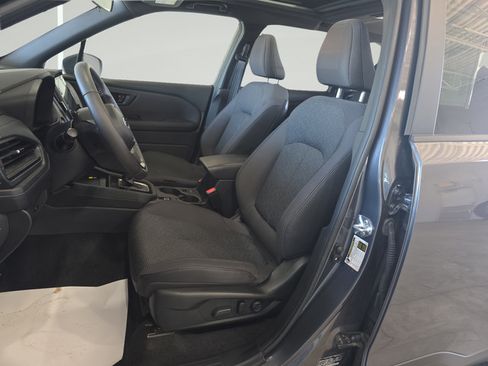 Used 2025 Subaru Forester Premium AWD/4WD image 12