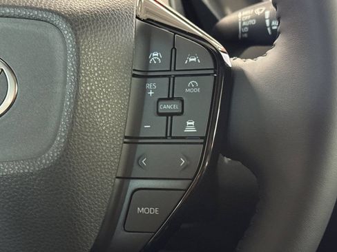 New 2027 Toyota Prius XLE FWD image 28