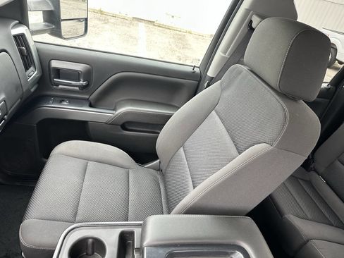 Used 2017 Chevrolet Silverado 1500 LT w/ All Star Edition AWD/4WD image 32