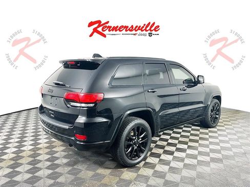 Used 2019 Jeep Grand Cherokee Altitude image 7