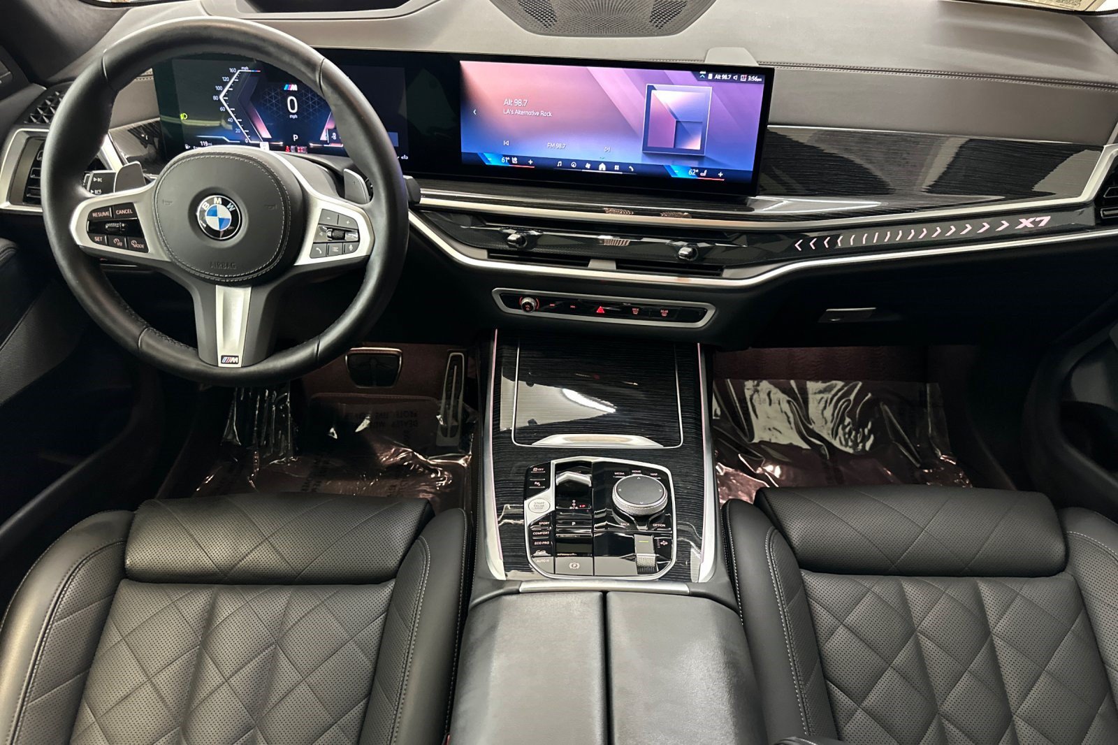 Certified 2025 BMW X7 xDrive40i w/ M Sport Package AWD/4WD image 15
