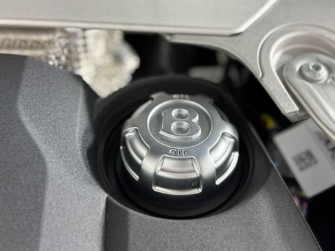 New 2025 Bentley Flying Spur Plug-In Hybrid image 54