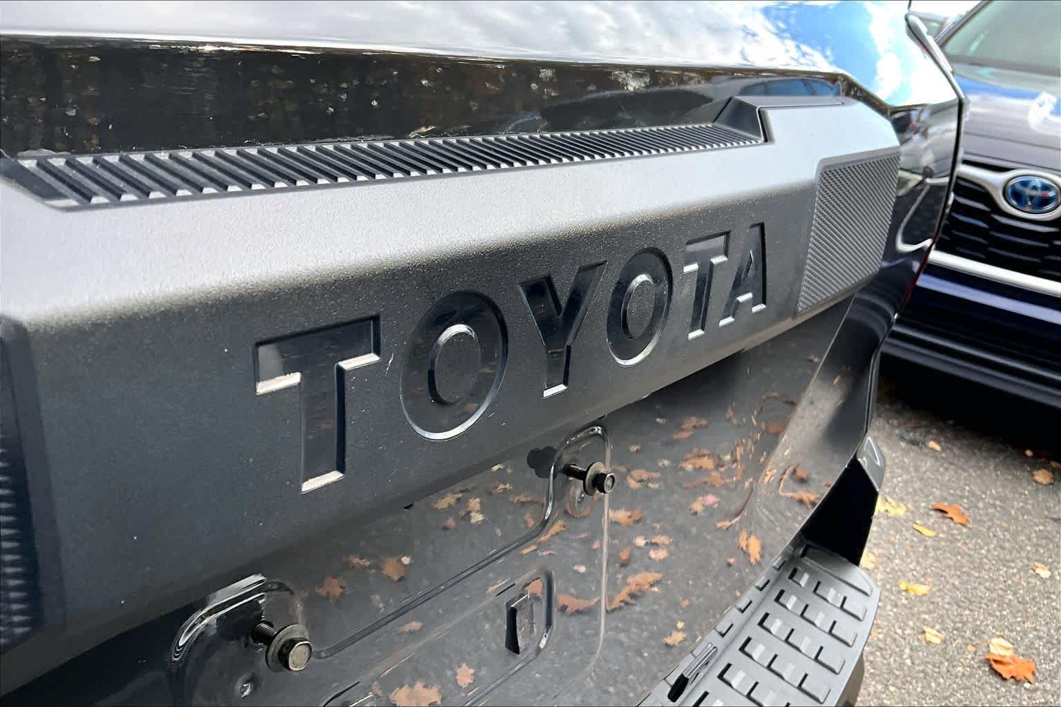 Certified 2026 Toyota 4Runner SR5 AWD/4WD image 28