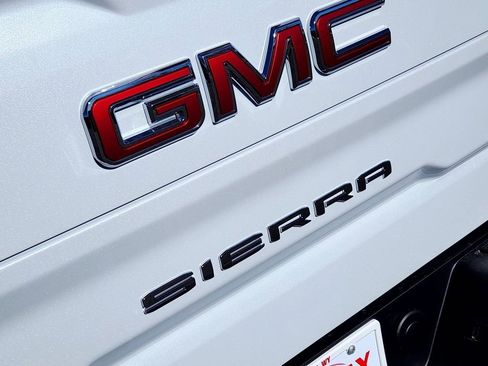 New 2026 GMC Sierra 1500 SLT w/ SLT Premium Plus Package AWD/4WD image 10