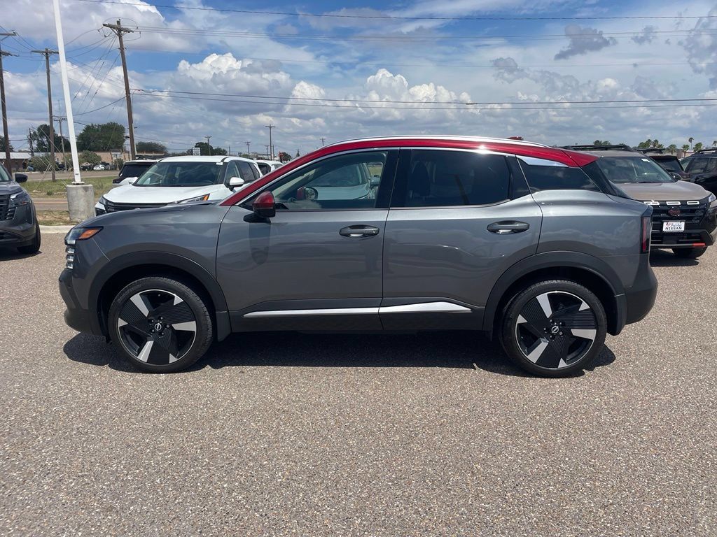 Certified 2025 Nissan Kicks SR FWD image 4