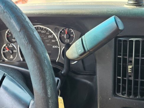 Used 2014 Chevrolet Express 3500 Extended w/ Chrome Appearance Package image 23