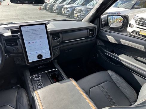 Certified 2024 Ford Expedition Max Platinum image 17