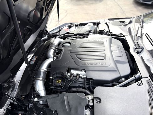 Used 2018 Jaguar F-TYPE R image 24
