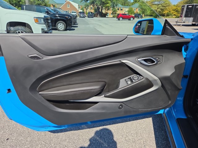 Used 2023 Chevrolet Camaro SS RWD image 11