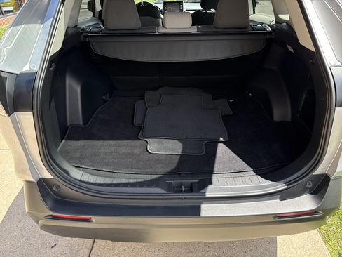 Used 2019 Toyota RAV4 XLE w/ Convenience Package AWD/4WD image 6