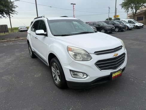 Used 2017 Chevrolet Equinox Premier w/ Enhanced Convenience Package FWD image 3