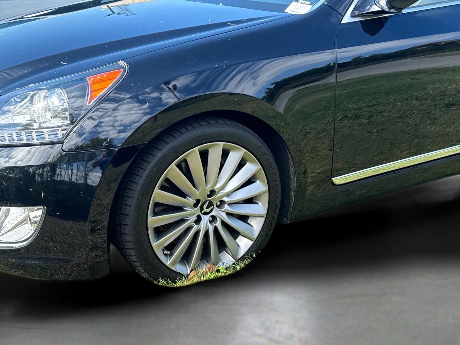 Used 2015 Hyundai Equus Signature RWD image 5