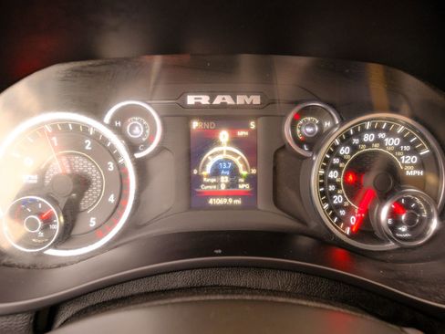 Used 2024 RAM 3500 Tradesman image 38