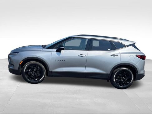 Used 2024 Chevrolet Blazer LT w/ Midnight/Sport Edition AWD/4WD image 2