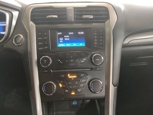 Used 2018 Ford Fusion S image 25