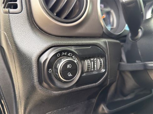Used 2021 Jeep Gladiator Sport image 23