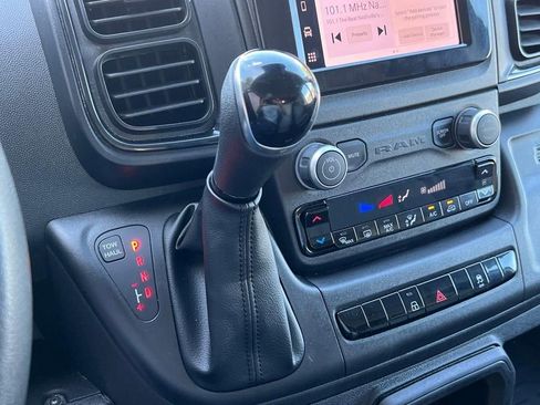 Used 2024 RAM ProMaster 2500 w/ Convenience Group image 21