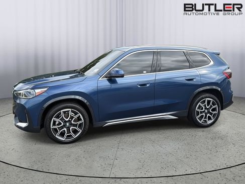 Used 2025 BMW X1 xDrive28i w/ Technology Package AWD/4WD image 3
