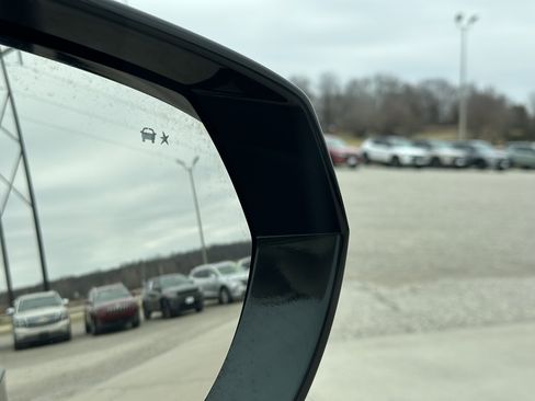 Used 2022 GMC Yukon SLT image 41